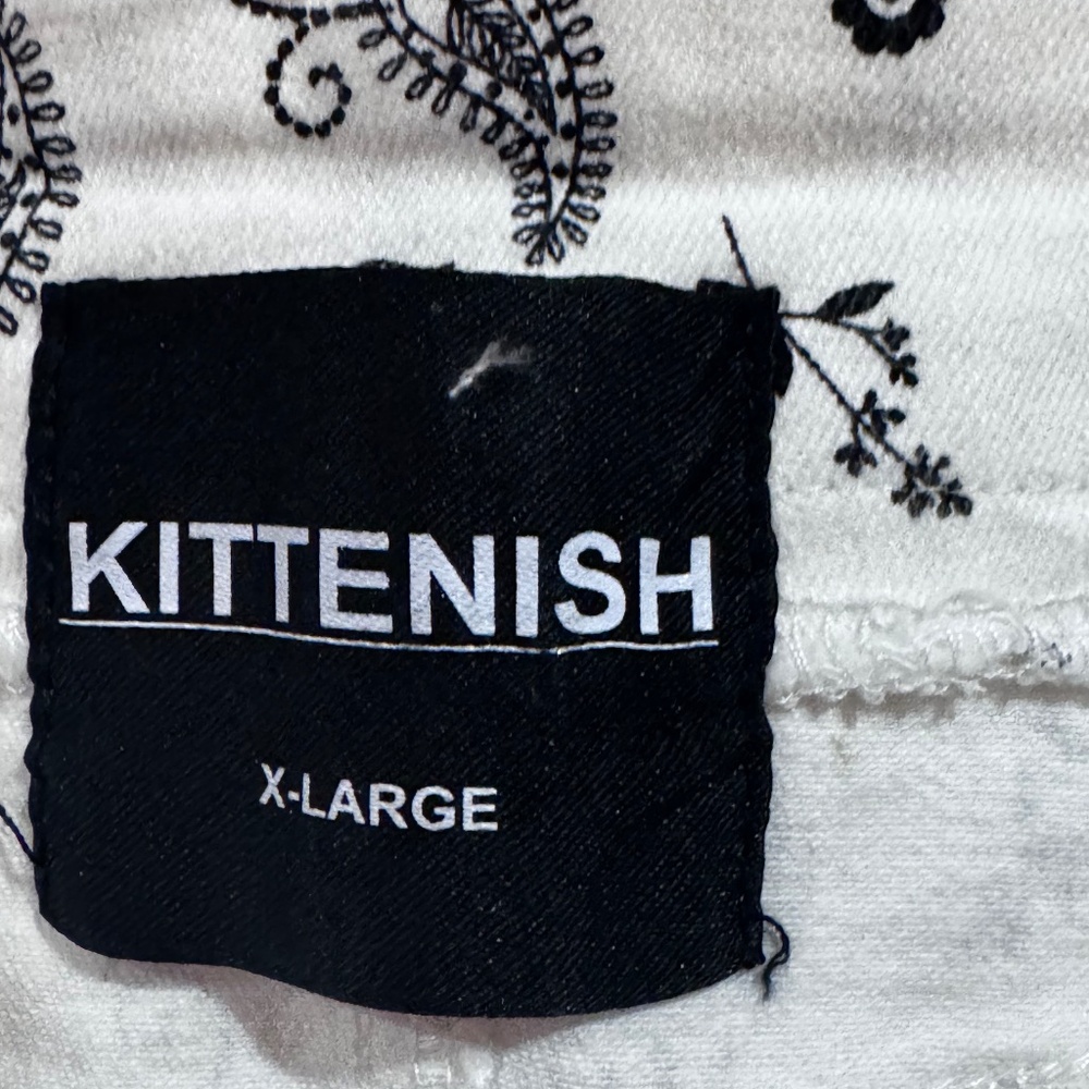 NEW KITTENISH SHORTS - Picture 4 of 5
